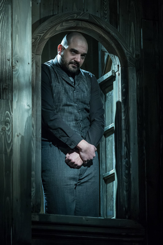 karamazov_ea_01_domolky_daniel_WEB_007